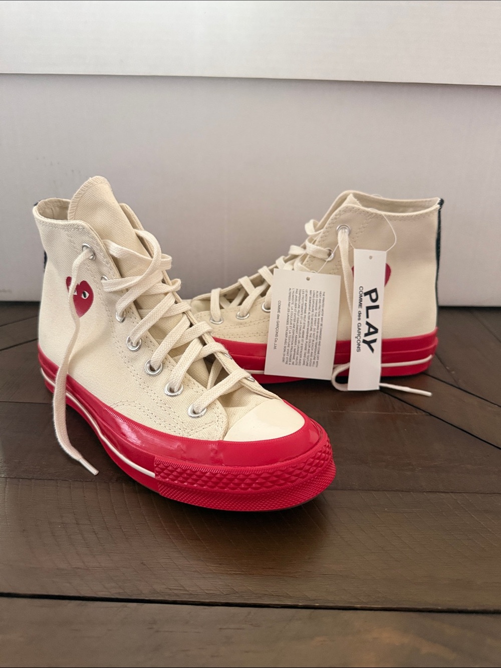 NEW Converse Chuck Taylor All Star 70 Hi
Comme des Garcons PLAY Egret Red Midsol